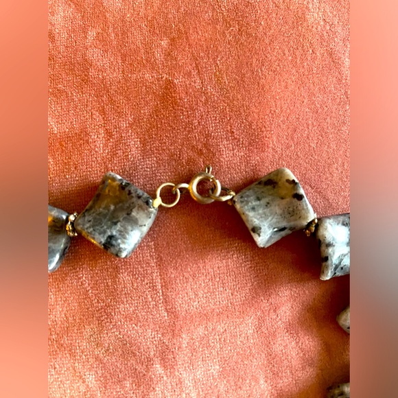 Gray stone like pendants necklace - Picture 2 of 4